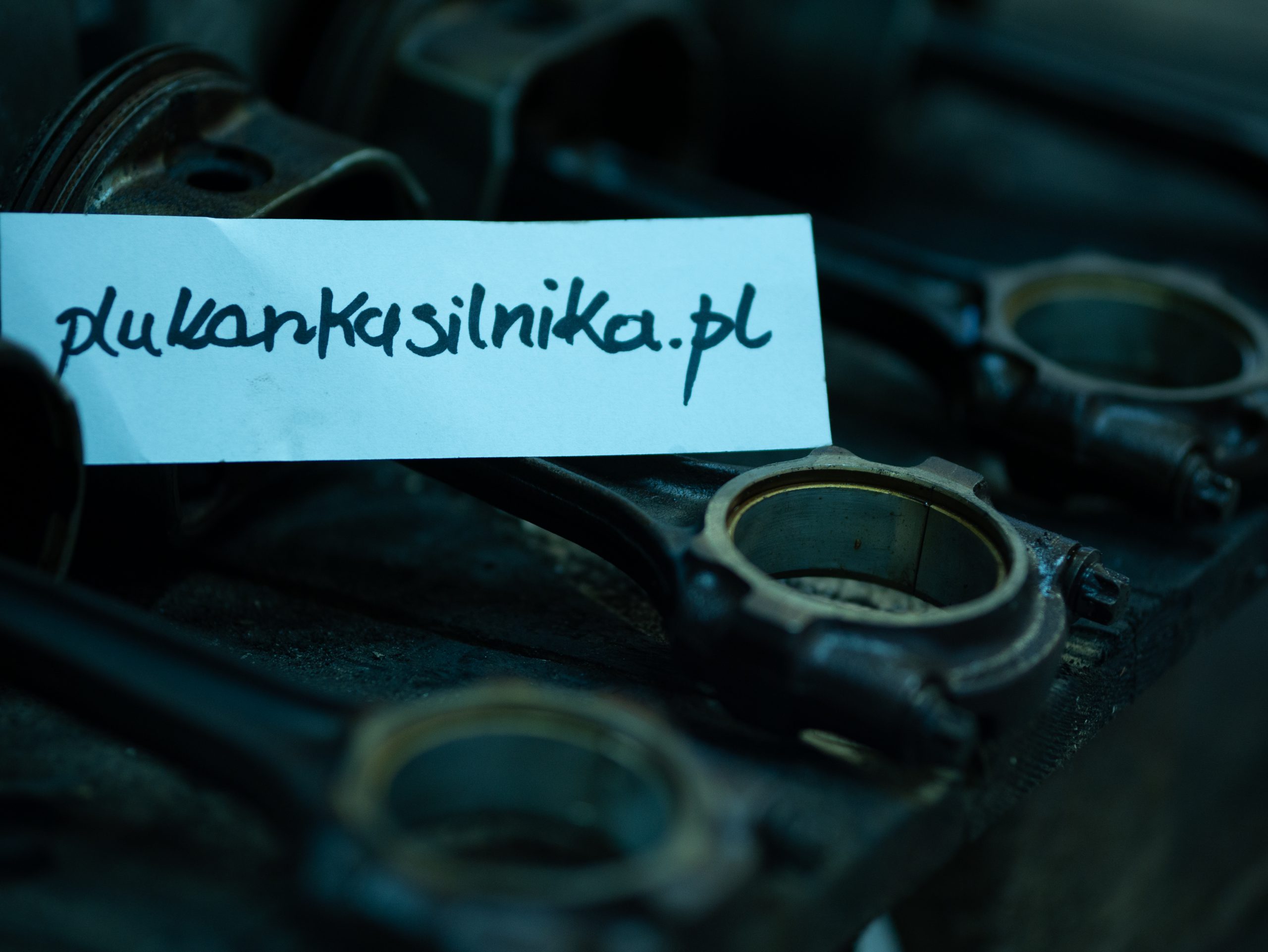 Czym płukać silnik? Płukanka, nafta, woda czy ropa?