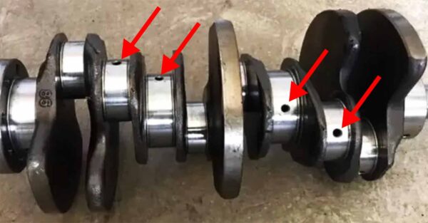 Jak wyczyścić kanały olejowe w silniku?